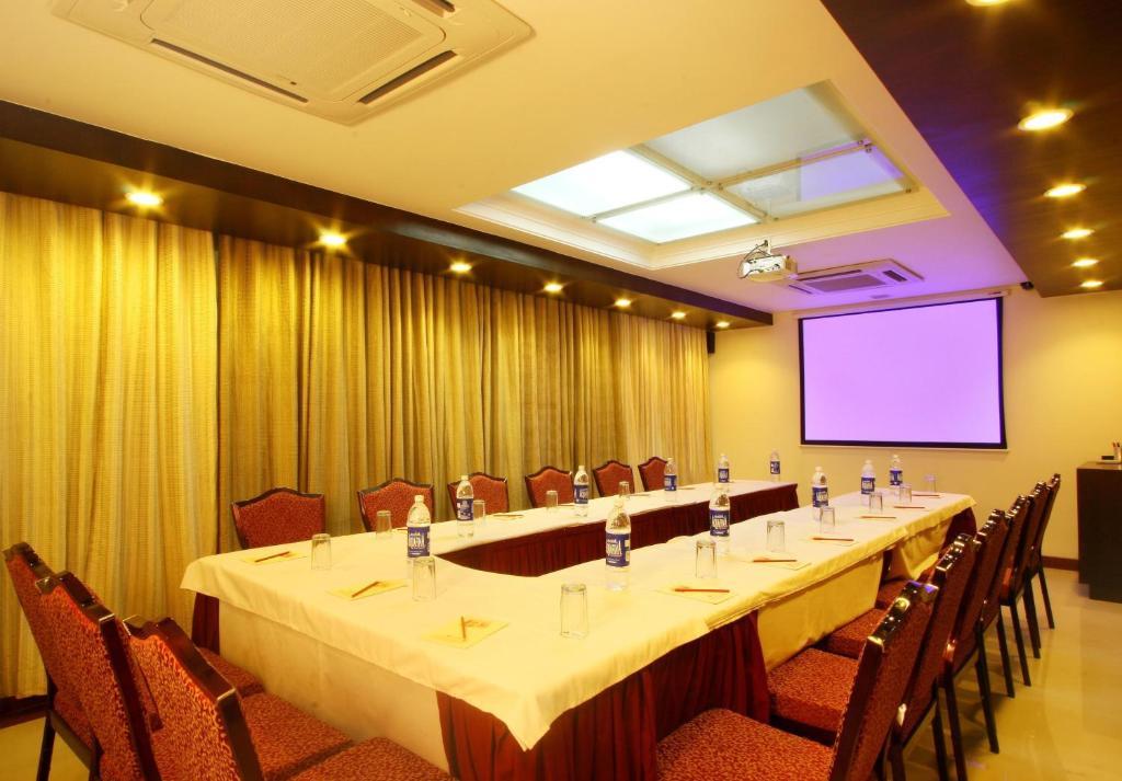 Ambience Executive Hotel Pimpri-Chinchwad Kinh doanh bức ảnh